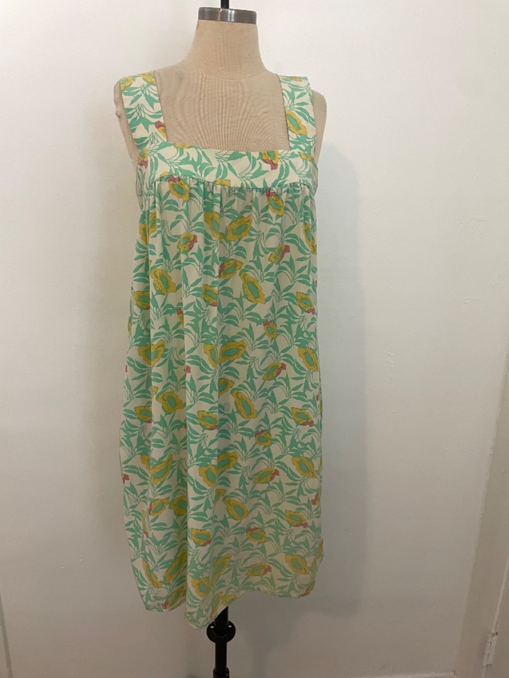 Tucker NYC Sleeveless Tank 100% Silk Patterned Floral Midi Dress, Size Small
